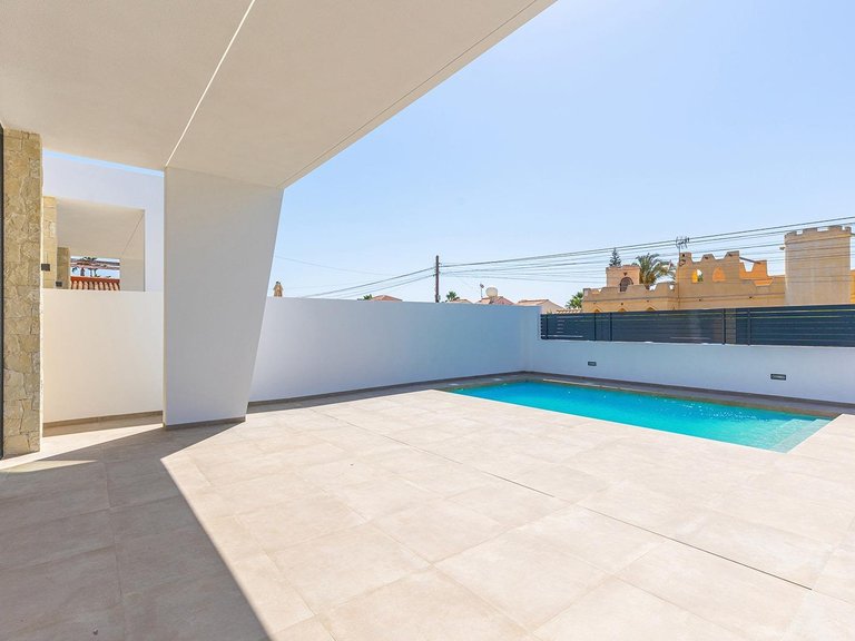 Villa for Sale in Torrevieja, Alicante, 9