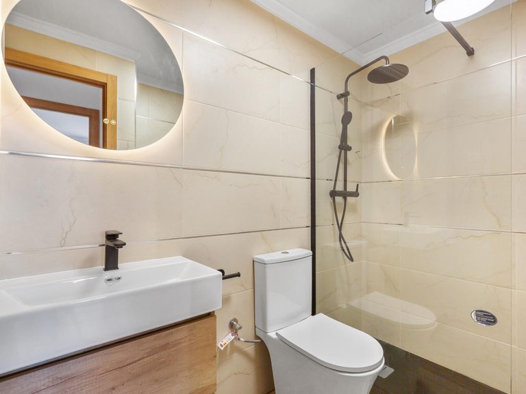 Apartment for Sale in Torrevieja, Alicante, 16