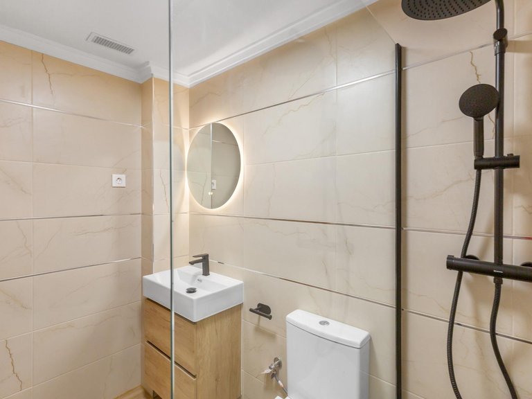 Apartment for Sale in Torrevieja, Alicante, 17