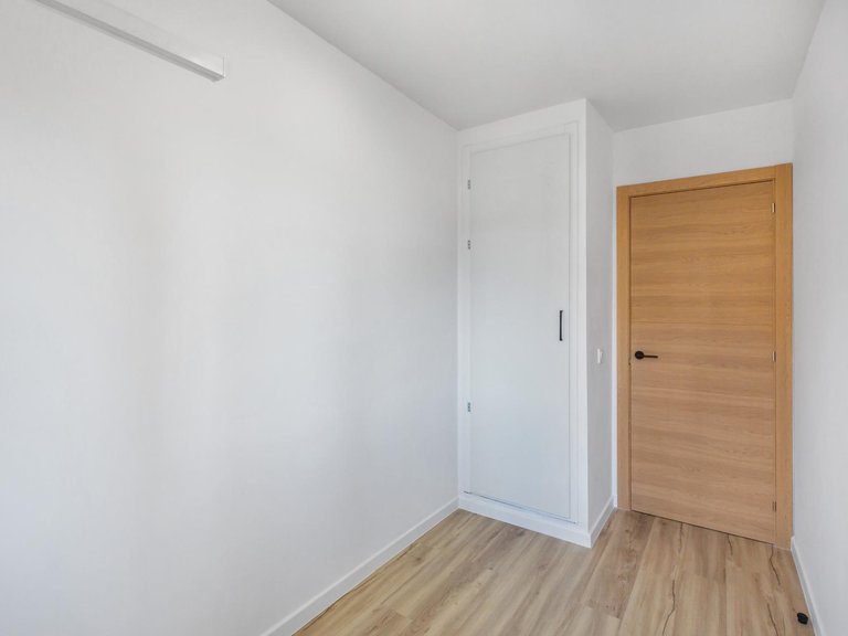 Apartment for Sale in Torrevieja, Alicante, 19
