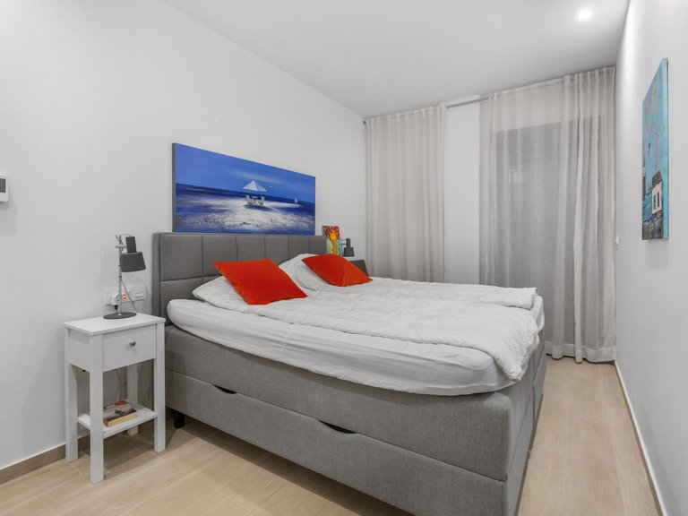 Apartment for Sale in Torrevieja, Alicante, 19