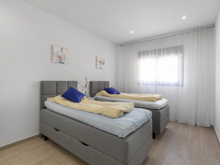 Apartment for Sale in Torrevieja, Alicante, 27