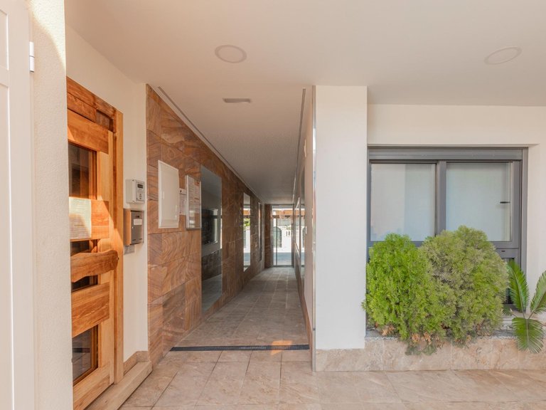 Apartment for Sale in Torrevieja, Alicante, 32