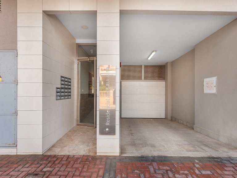 Apartment for Sale in Torrevieja, Alicante, 42