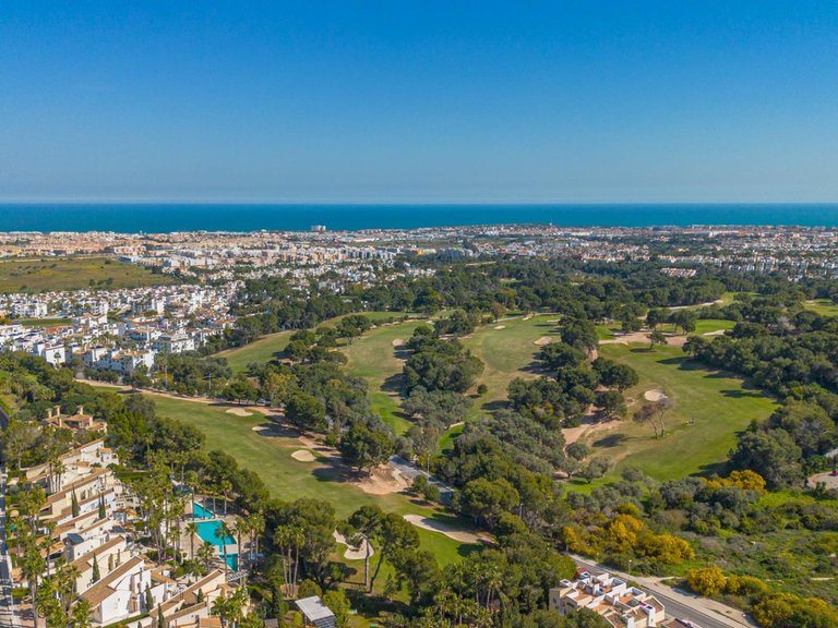 Apartment for Sale in Orihuela Costa, Alicante, 38