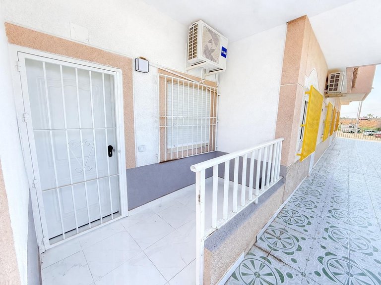 Apartment for Sale in Torrevieja, Alicante, 10