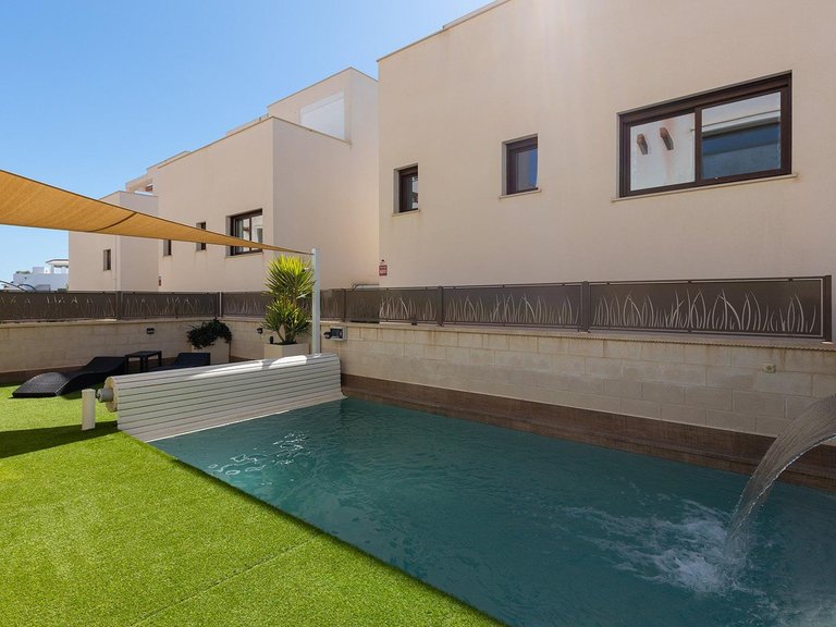 Villa for Sale in Rojales, Alicante, 33