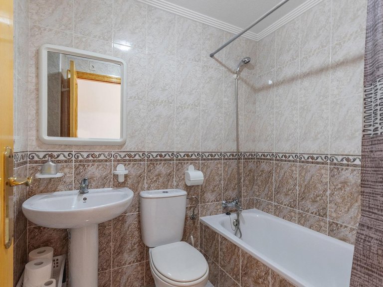Apartment for Sale in Torrevieja, Alicante, 14