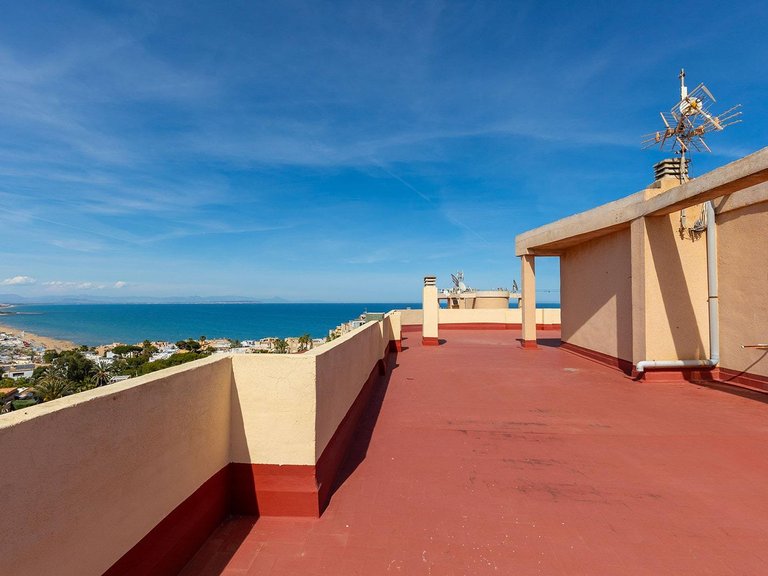 Apartment for Sale in Torrevieja, Alicante, 18