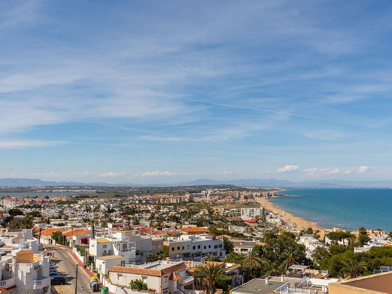 Apartment for Sale in Torrevieja, Alicante, 21