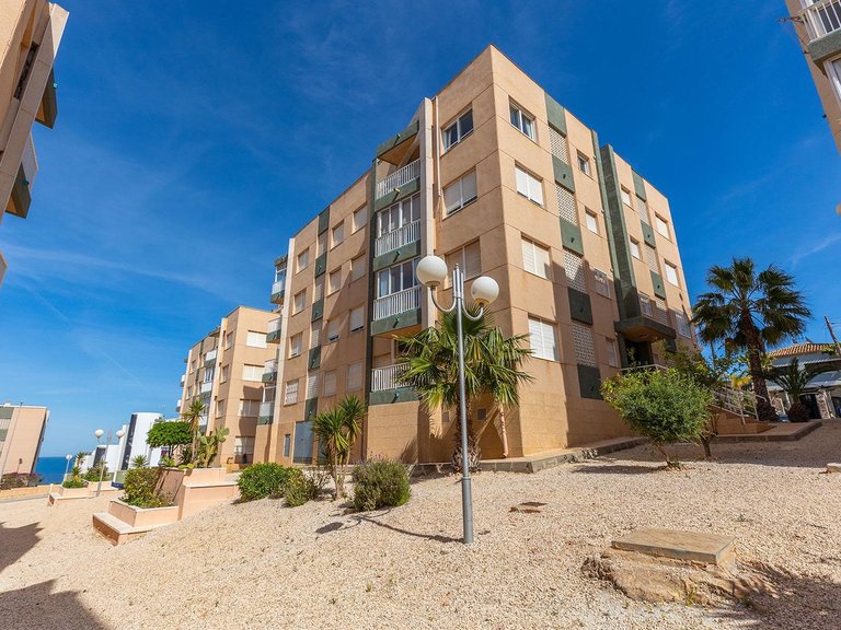 Apartment for Sale in Torrevieja, Alicante, 24