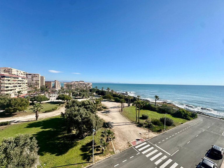 Apartment for Sale in Torrevieja, Alicante, 13