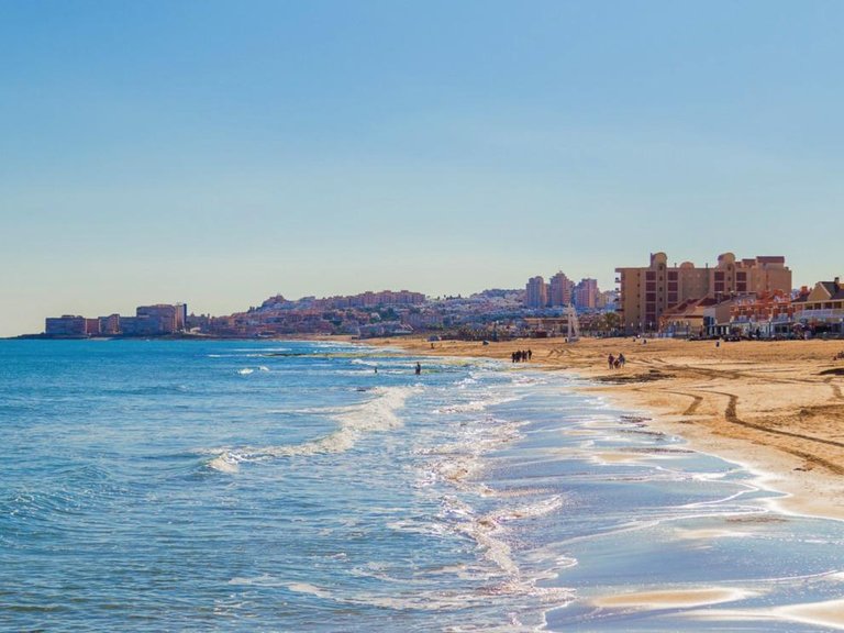 Apartment for Sale in Torrevieja, Alicante, 32