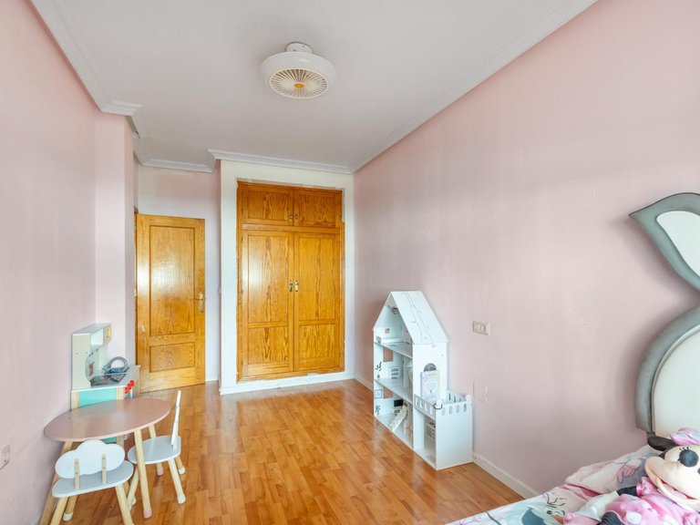 Penthouse for Sale in Torrevieja, Alicante, 13