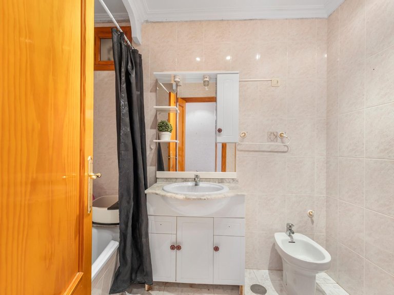 Penthouse for Sale in Torrevieja, Alicante, 19