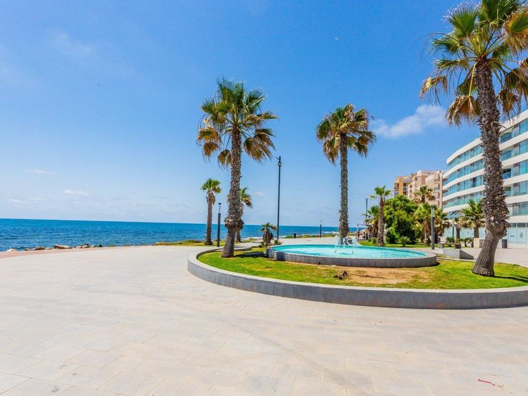 Penthouse for Sale in Torrevieja, Alicante, 24