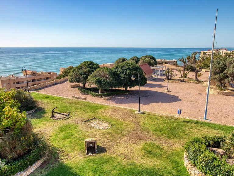 Penthouse for Sale in Torrevieja, Alicante, 25