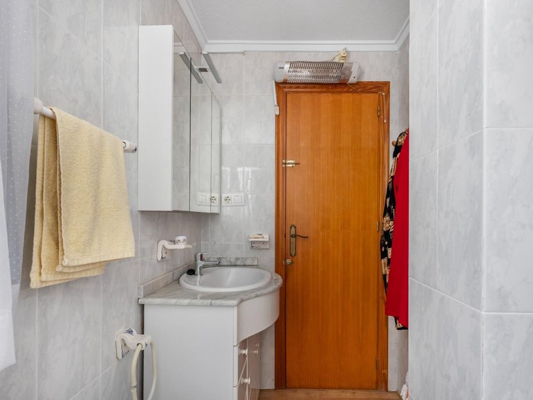 Penthouse for Sale in Torrevieja, Alicante, 29