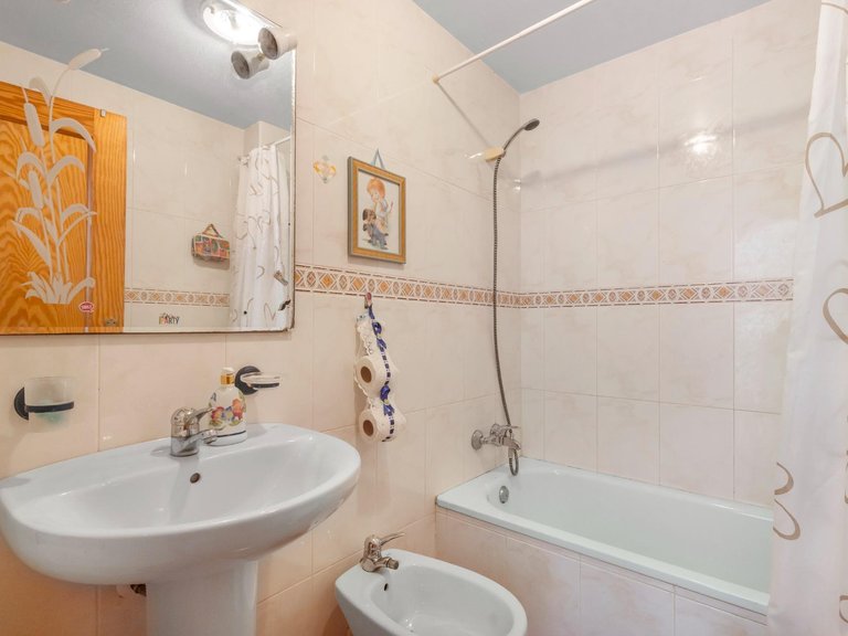 Apartment for Sale in Torrevieja, Alicante, 21