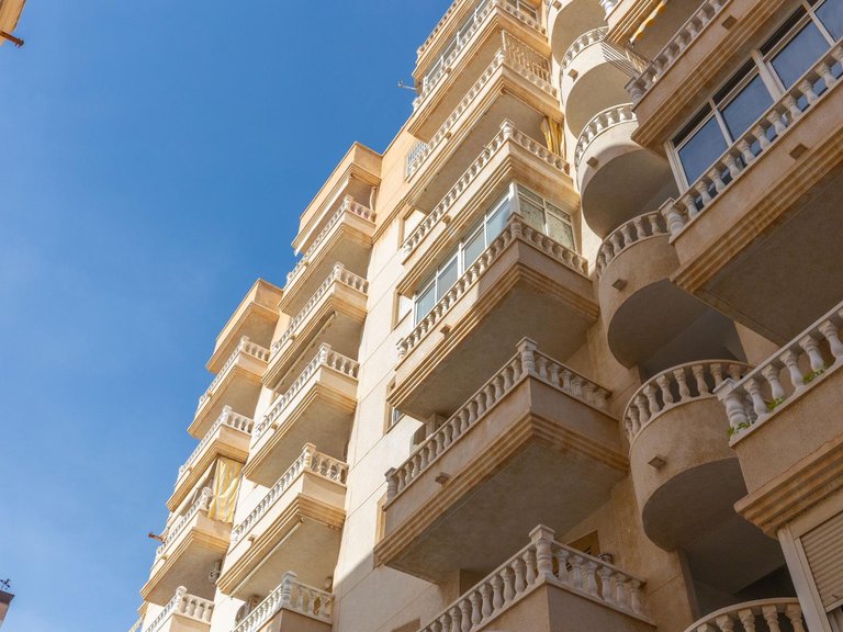 Apartment for Sale in Torrevieja, Alicante, 25