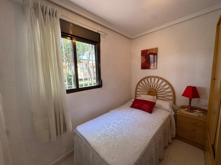 Villa for Sale in Torrevieja, Alicante, 16