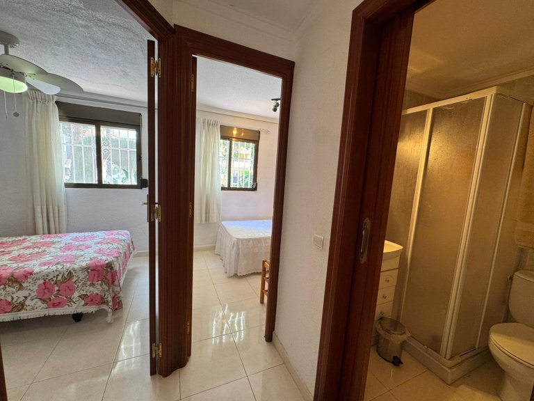Villa for Sale in Torrevieja, Alicante, 22