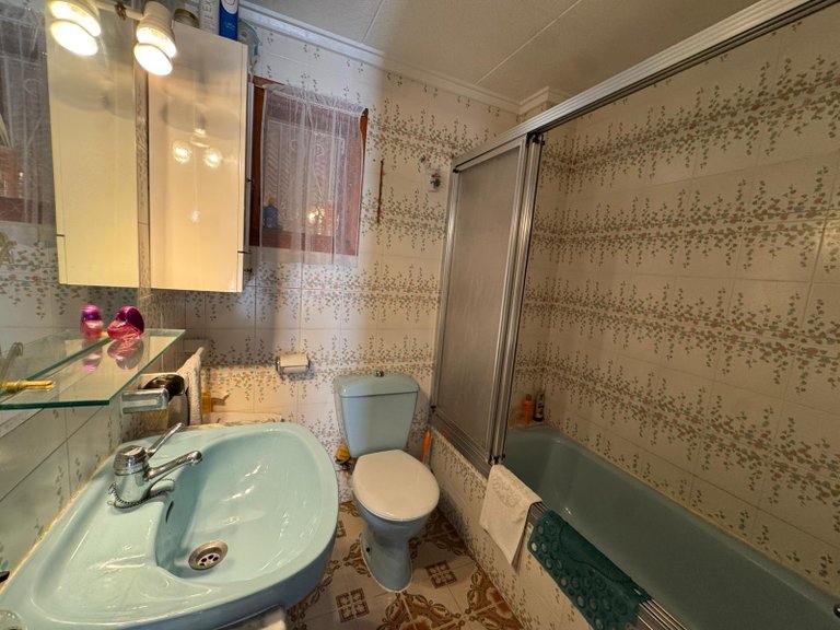 Villa for Sale in Torrevieja, Alicante, 23
