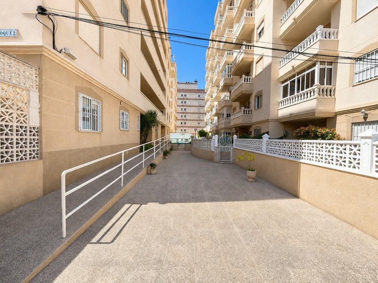 Apartment for Sale in Torrevieja, Alicante 15