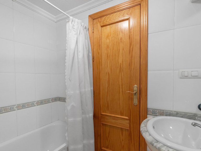 Apartment for Sale in Torrevieja, Alicante, 21