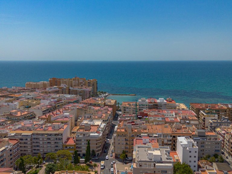 Apartment for Sale in Torrevieja, Alicante, 29