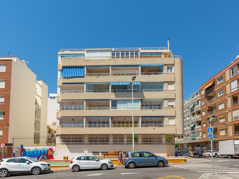 Apartment for Sale in Torrevieja, Alicante, 3