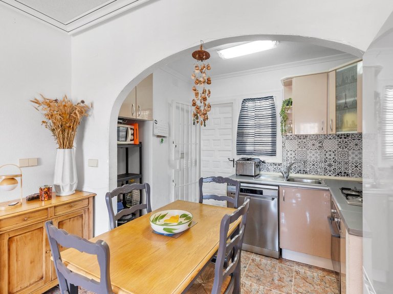 Villa for Sale in Guardamar Del Segura, Alicante, 16