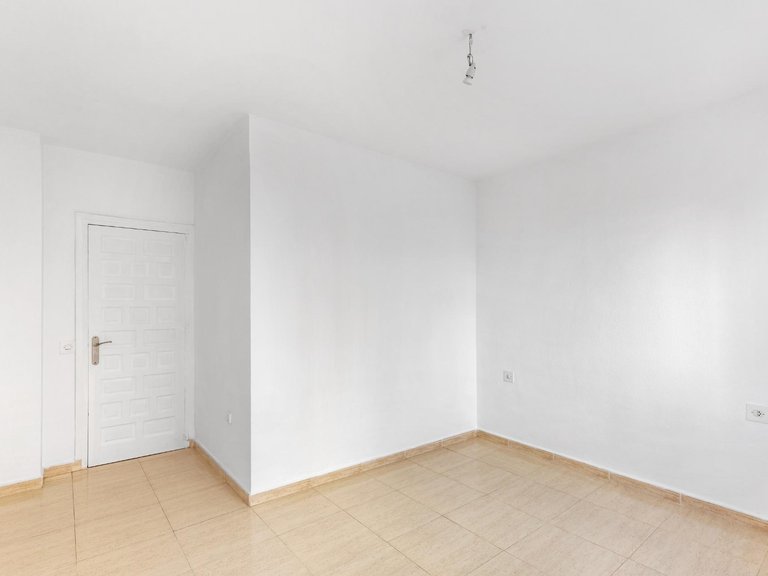Apartment for Sale in Torrevieja, Alicante, 13