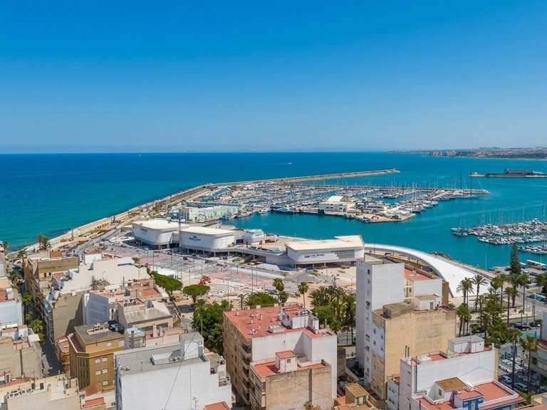Apartment for Sale in Torrevieja, Alicante, 20