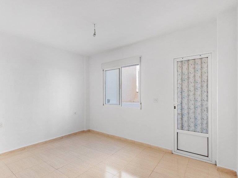Apartment for Sale in Torrevieja, Alicante, 9