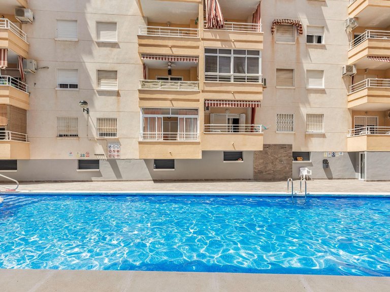 Apartment for Sale in Torrevieja, Alicante 27