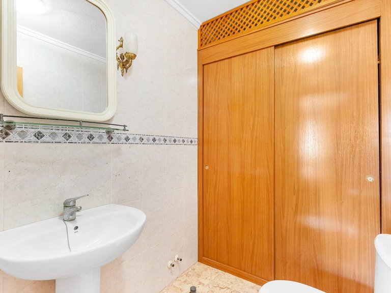Penthouse for Sale in Torrevieja, Alicante 17