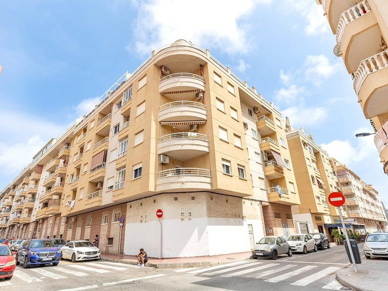 Penthouse for Sale in Torrevieja, Alicante 3