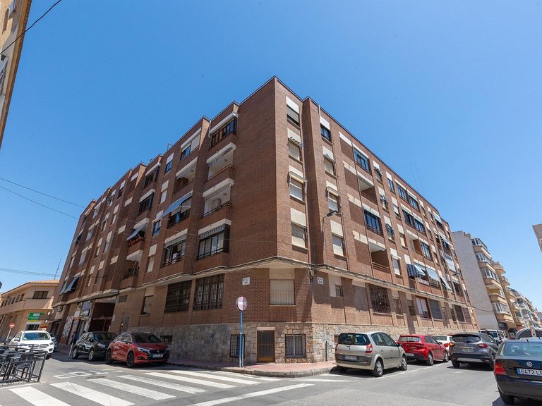 Apartment for Sale in Torrevieja, Alicante 27