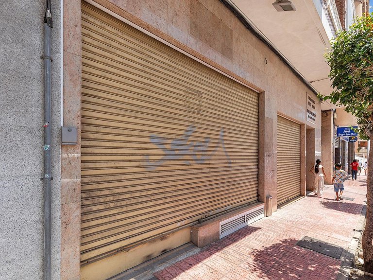Commercial for Sale in Torrevieja, Alicante 13