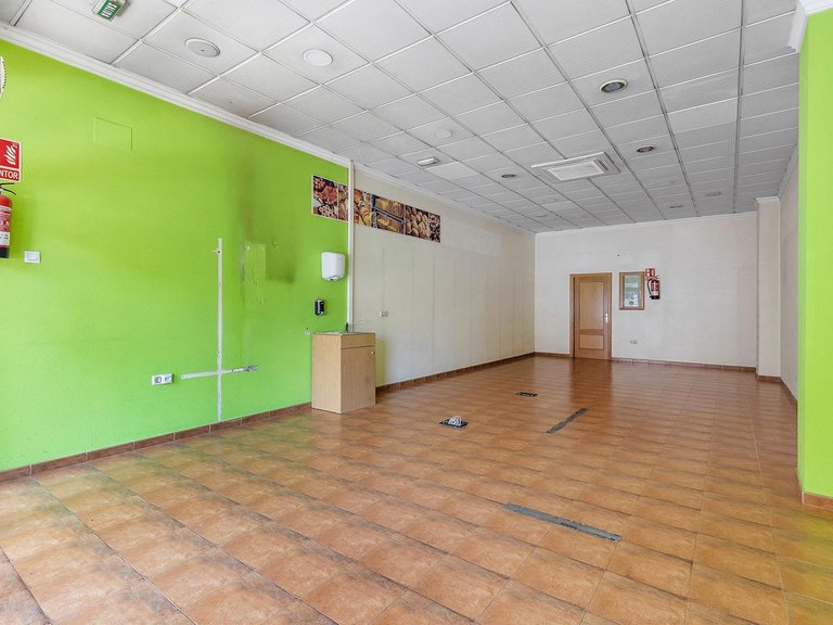 Commercial for Sale in Torrevieja, Alicante 4
