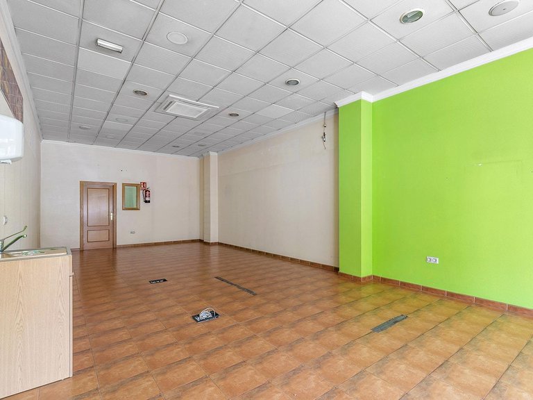 Commercial for Sale in Torrevieja, Alicante 5