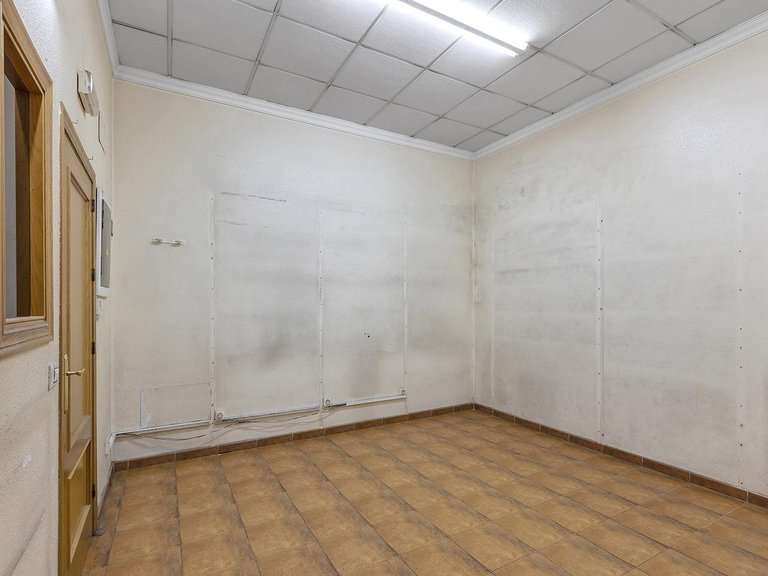 Commercial for Sale in Torrevieja, Alicante 9