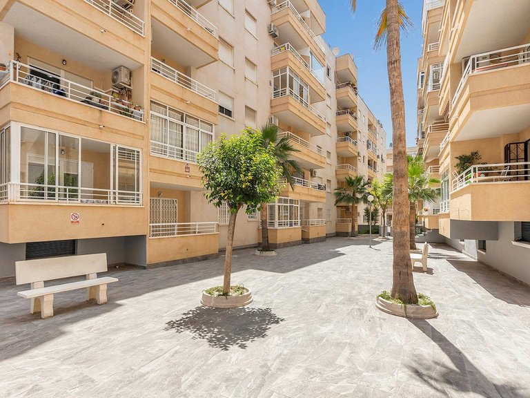 Penthouse for Sale in Torrevieja, Alicante 21