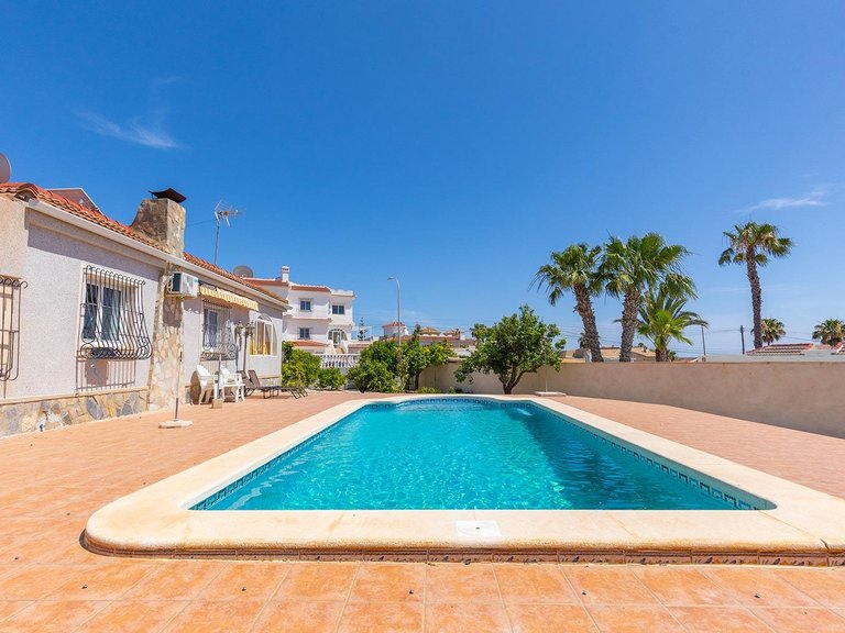 Villa for Sale in Rojales, Alicante 31