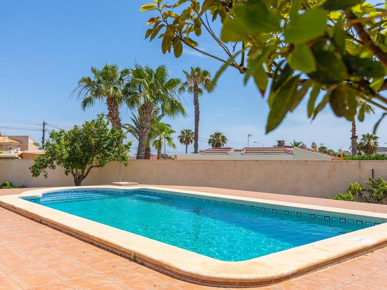 Villa for Sale in Rojales, Alicante 32