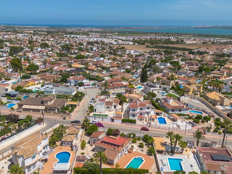 Villa for Sale in Rojales, Alicante 34