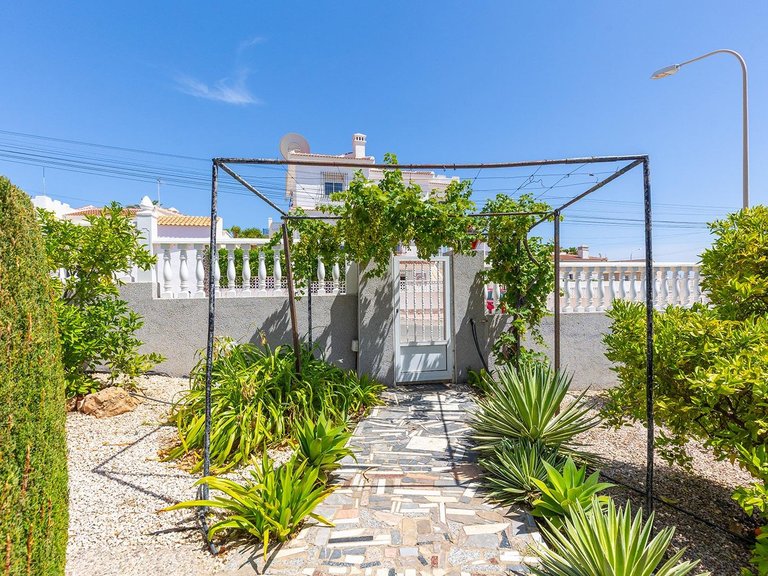 Villa for Sale in Rojales, Alicante 38