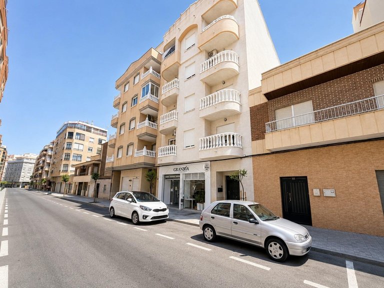 Apartment for Sale in Torrevieja, Alicante 11