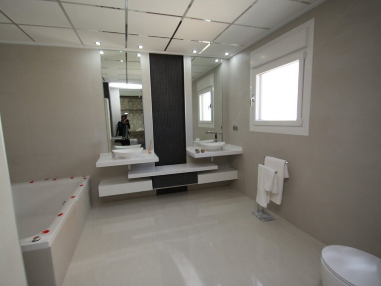 Villa for Sale in La Manga Del Mar Menor, Murcia 17